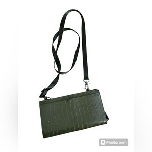 Zara | Army green crossbody/wallet